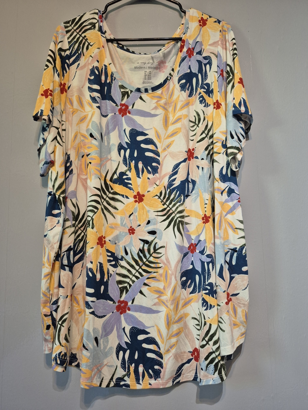 Modern Lux Tropical Floral Short Sleeve Top - Multicolor